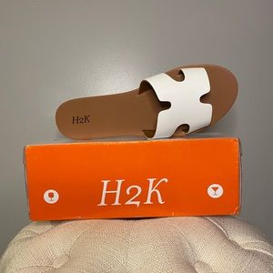 H2K Sandals